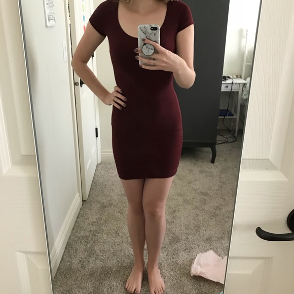 H&M Bodycon Maroon Dress - Picture 4 of 8